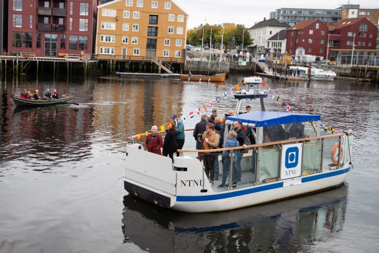 ⛴ Autonomous ferry trials started in Trondheim channel