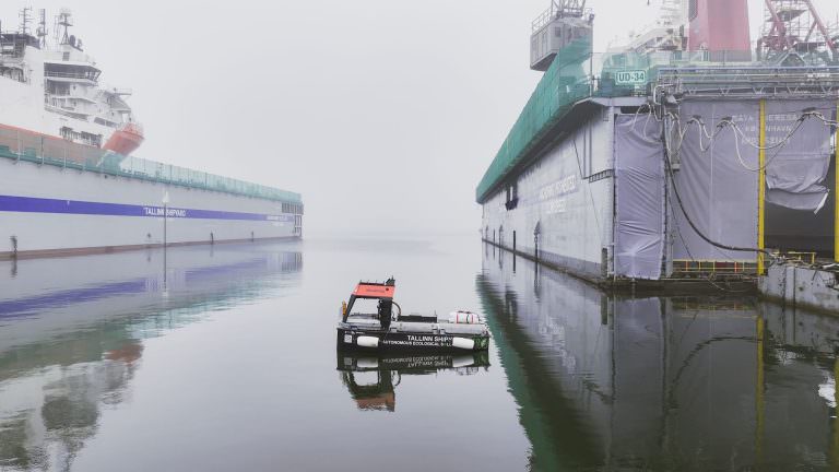 BLRT REPAIR YARDS deploys cleaning USV